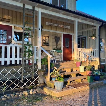 Hostel Karaby Gard, Country Living Kristinehamn Exterior foto