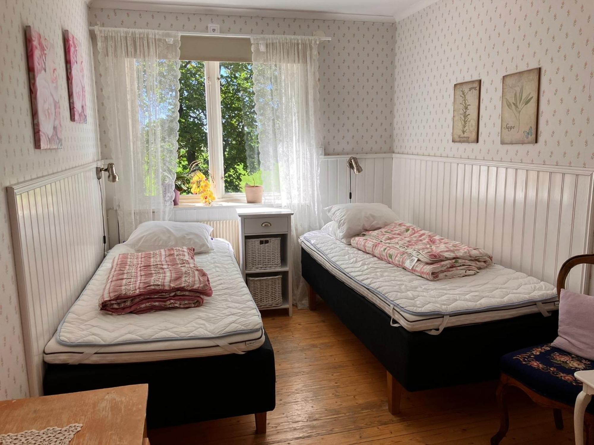 Hostel Karaby Gard, Country Living Kristinehamn Exterior foto