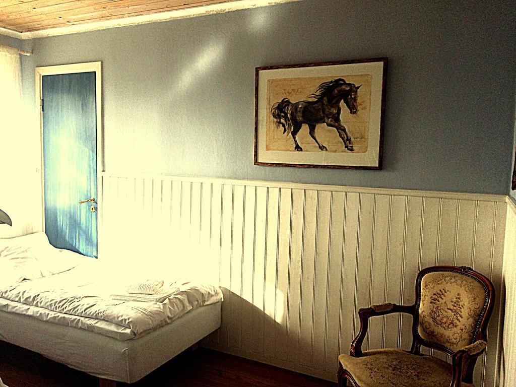 Hostel Karaby Gard, Country Living Kristinehamn Exterior foto